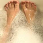 Her sexy toes in the bathtub