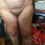 Anyone like dirty feet?! A friend of hers does, so she splashed around in his wet garden for a minute - then indoors shows her muddy feet (plus other things) to him. Enjoy ;)