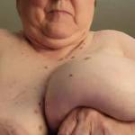My girl linda, from central illinois, stripping down and showing off her curvy body for all of us to view. Please comment if you enjoyed looking at her because she loves the comments. Thank you very much, enjoy