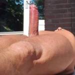 Wonderfully enyoing in the spring sunshine in the backyard 😎 
LOL Which cute naughty Zoig girlfriends love pole sitting 🤗🥳