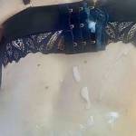 I couldn’t help my self pulling out after fucking her doggy and exploding in her back