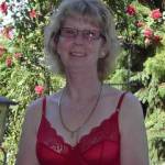 Petra in roten Dessous Petra in Red Lingerie