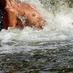 Mmmm those beautiful shimmering tits make me want to add some cum to the water!!