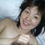 A lewd woman who begs a man she picked up at a tourist spot to take a picture of her embarrassing appearance, and then begs her to have sex