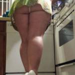 On the menu tonight: baked chicken and veggies with a side of sweet pussy for dessert.  ~Vixxxen