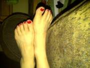 My girlfriend's pretty feet. What do you  think?