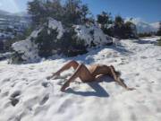 I love to be naked in the snow again