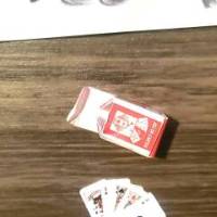 Lee is a few cards short of a dick! Good hand, bad penis