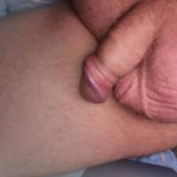 Early morning dick pic. Would any ladies like to play with me?