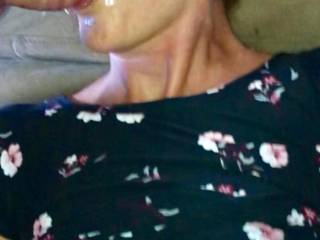 going hands free can get a little messy but, i like it messy anyway 💦😃