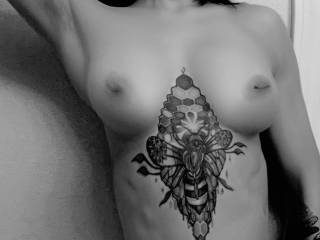 I’ve been uploading mostly younger pics of me (which I don’t think anyone minded at all 💦🤪) to hold you old perverts (in a good way) over while I tone up my body and get fit for yall. Been going to the gym a lot.  What do you think of my body no