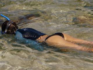 He was obviously enjoying my shallow snorkeling... taking pics of my Asian ass made his mind wander to erotic places, anad his cock begin to grrrroooOOOOOW~! Would you watch my ass if you passed by too?