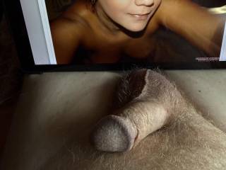 rieper2k ~ “I’ll love to see cum on my pics!”