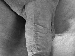 exhibitionist
Sexual Psychology: In a sexual context, it refers to an individual who derives sexual pleasure or excitement from being observed naked or during intimate activity. When practiced consensually among adults, it is often viewed as a sexual kin