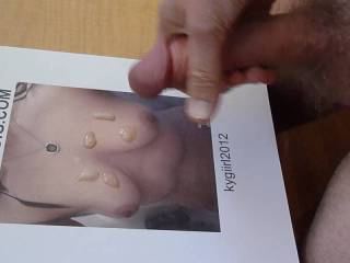 Kygiirl2012\'s tits were nice end wet   so I wet them more with my cum....