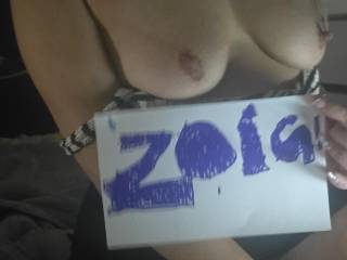 I was on zoig on cam playing with my pussy