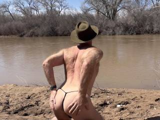 Showing off for zoig down by the river.  What would you do if you saw me?