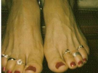 sexy toe rings  and feet