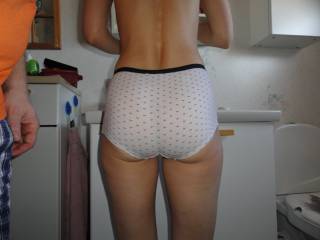 love the full cut pantys- well i love all pantys, but she have one fine ass.