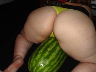 Oooooh the end of this melon, got my pussy so wet!!!
