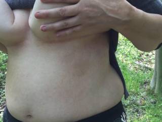 Having a look at her nipples