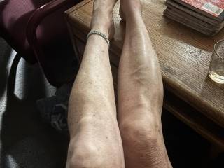 Its a slow afternoon at the office so heres some leg and toes to wrap around your cock.