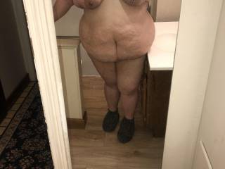 Just passing by a full-length mirror and decided to snap a quick pic.