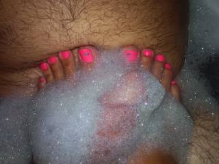 As you've noticed by now,we love our playtime in the bath. My husband just loves my pink toes.Let us know what you think.Hope you enjoy these as much as we did making them...