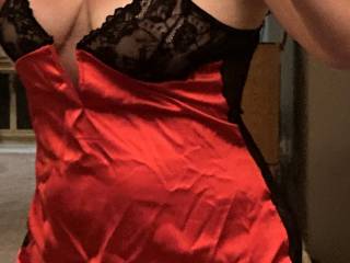 Teasing me with lingerie pics while I'm out of town. (1)