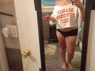 i think she\'s absolutely gorgeous and vey sexy, she\'s definitely not fat, she thinks she\'s too fat and not sexy, What Cha think??