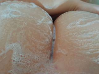 Rub-a-dub-dub my boobs in the tub!
Hehe