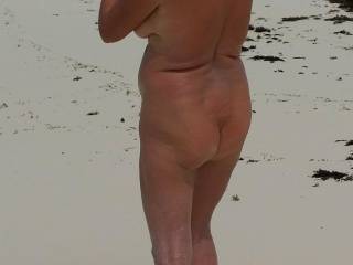 Wandering naked on the beach in search of big cocks to feed me