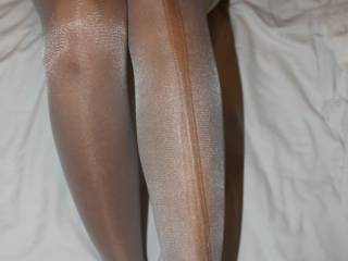 I Love stockings and pantyhose :-)