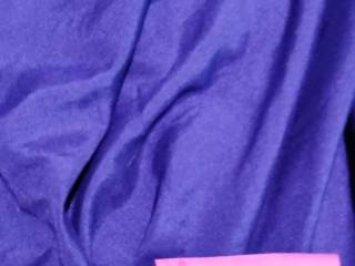 Giving some zoig love. If you look closely at the corner of the Post it that\'s precum leaking