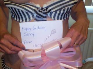 oooh oooh oooh I do love presents and little bows n little tweeky things ...omg ...i just wanna have fun with the whole package ...soooo sexy x thank you x