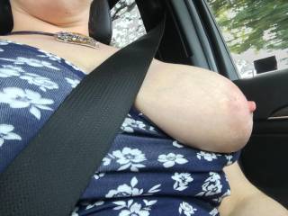 Just the one boob  - cheeky road trip!😉