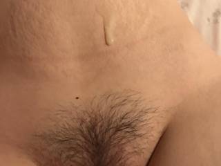 Nice combo cumshot and hairy pussy