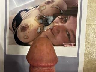 Mr. Cliteater asked milfcummer to cum on his wife face n tits! I did another happy fan.