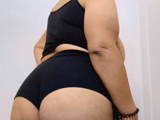 Thick Mexican ass what yall think 
Satx 410 and Evers
