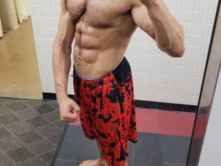 A moderate showoff pic for the salacious women