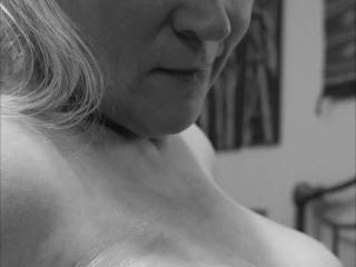 Femme Sexuelle - Noir et Blanc Classique: "Cum Over Here, Dear"