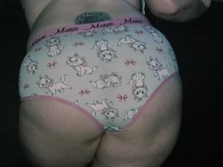 Happy Sunday! Do you like my panties?