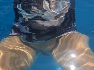 She wore her nightie into the pool, couldn\'t resist the temptation