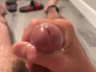 Here a little cum video of me jacking my cock till I nut