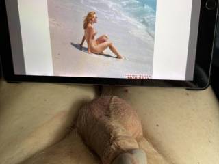 sexydaisy ~ “Just showing my body to passing by!