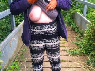 1 of 3 - flashing one tit