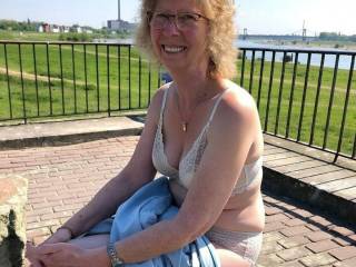 I\'m Petra (D), waiting for your tributes and comments to all the sharings