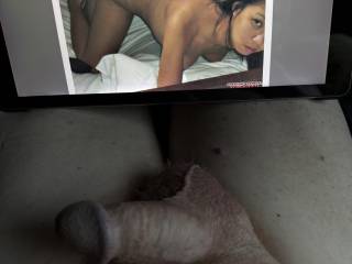 lisacums ~ “Do I look pretty looking at you while I’m getting taken from behind? Do you want to see me cum too?”