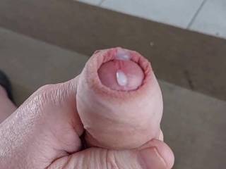 Can i serve anyone with some....?