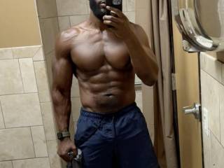 I’m not online very often, but here is a physique update since it’s been a while (I’ve been working my ass off lol)! Please know I read all of your kind comments and I appreciate you all. I’m going to try and be a little bit more active - much lov